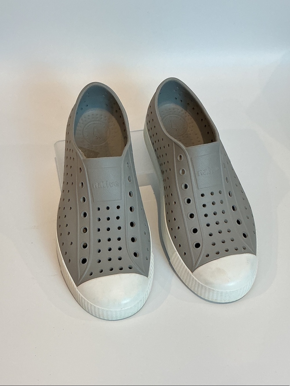 Native Jefferson Pigeon Grey, unisex Big Kids size 5